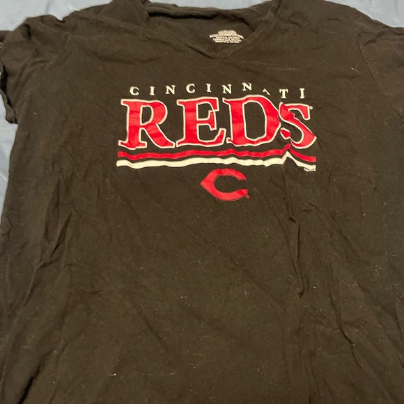 Cincinnati Reds Tishirt - Picture 1 of 2